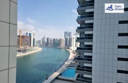 صورة لـ منظر مائي. شقة - غرفة نوم - 1 حمام للايجار في برج ماي فير - الخليج التجاري - دبي ، صورة رقم 1