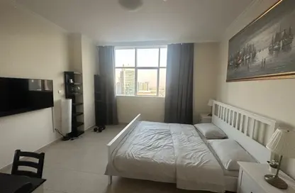 Apartment - 2 Bedrooms - 3 Bathrooms for sale in Burj Al Nujoom - Downtown Dubai - Dubai