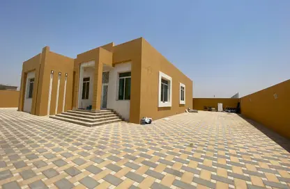 فيلا - 3 غرف نوم - 3 حمامات للايجار في الرفاع - رأس الخيمة