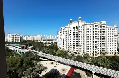 Outdoor Building image for: Apartment - 3 Bedrooms - 5 Bathrooms for sale in Golden Mile 6 - Golden Mile - Palm Jumeirah - Dubai, Image 1