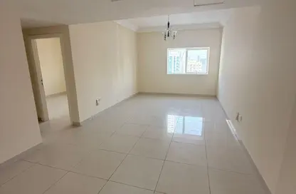 Apartment - 2 Bedrooms - 2 Bathrooms for rent in Al Khan Corniche - Al Khan - Sharjah