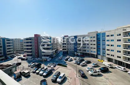 Apartment - 2 Bedrooms - 3 Bathrooms for rent in Tower 1 - Al Reef Downtown - Al Reef - Abu Dhabi