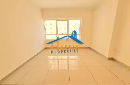 Apartment - 3 Bedrooms - 3 Bathrooms for rent in Al Khan 9 building - Al Khan - Sharjah