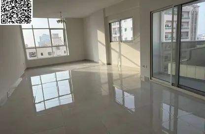 Apartment - 3 Bedrooms - 4 Bathrooms for rent in Cornish Tower - Al Rumaila - Ajman
