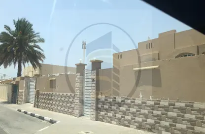 Villa - 5 Bedrooms - 4 Bathrooms for sale in Al Jazzat - Al Riqqa - Sharjah