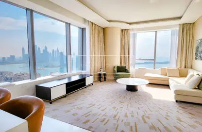 Apartment - 1 Bedroom - 2 Bathrooms for sale in The Palm Tower - Palm Jumeirah - Dubai