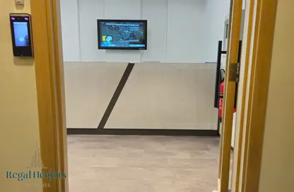 Office Space - Studio - 1 Bathroom for rent in Burj Daman - DIFC - Dubai