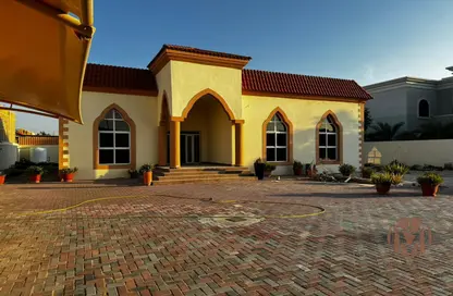 Outdoor House image for: Villa - 4 Bedrooms - 4 Bathrooms for rent in Al Barsha 3 Villas - Al Barsha 3 - Al Barsha - Dubai, Image 1