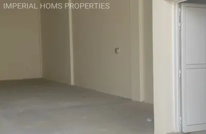 Warehouse - Studio - 1 Bathroom for rent in Umm Al Thuoob - Umm Al Quwain
