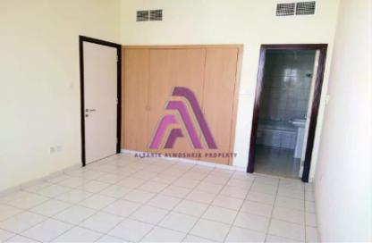شقة - غرفة نوم - 2 حمامات للايجار في K10 - طراز يوناني - المدينة الدولية - دبي