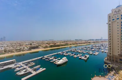 Apartment - 3 Bedrooms - 3 Bathrooms for sale in Marina Residences 4 - Marina Residences - Palm Jumeirah - Dubai