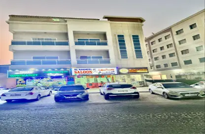 عمارة بالكامل - استوديو - 8 حمامات للبيع في الصوان - عجمان