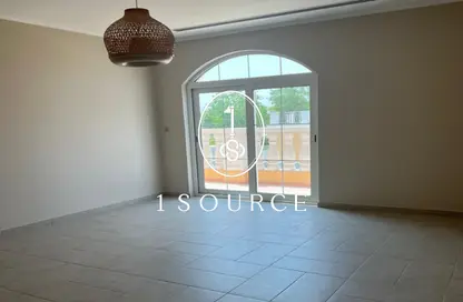 Villa - 5 Bedrooms - 6 Bathrooms for rent in Legacy - Jumeirah Park - Dubai