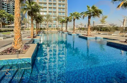 صورة لـ حوض سباحة شقة - 1 حمام للبيع في غالية - منطقة 18 - قرية الجميرا سركل - دبي ، صورة رقم 1