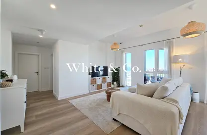 Apartment - 3 Bedrooms - 3 Bathrooms for sale in Zahra Breeze Apartments 4A - Zahra Breeze Apartments 4 - Zahra Breeze Apartments - Town Square - Dubai