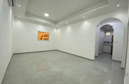 Apartment - 1 Bedroom - 1 Bathroom for rent in Shakhbout City - Abu Dhabi