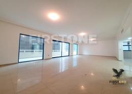 Duplex - 3 bedrooms - 4 bathrooms for rent in Al Shaheen Tower - Al Khalidiya - Abu Dhabi