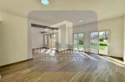 فيلا - 3 غرف نوم - 4 حمامات للايجار في الينابيع 5 - الينابيع - دبي فيلا - 3 غرف نوم - 4 حمامات للايجار في الينابيع 5 - الينابيع - دبي