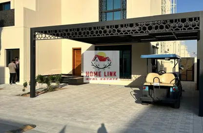 فيلا - 5 غرف نوم - 6 حمامات للبيع في مدينة الشارقة المستدامة - الشارقة
