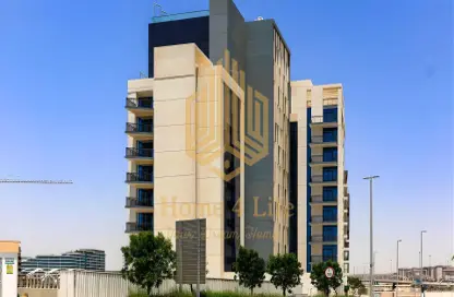 Outdoor Building image for: Apartment - 2 Bedrooms - 3 Bathrooms for sale in The View - Al Raha Beach - Abu Dhabi, Image 1