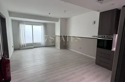 Apartment - 1 Bedroom - 2 Bathrooms for rent in Millennium Executive Tower - Sheikh Zayed Road - Dubai