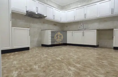 شقة - 3 غرف نوم - 3 حمامات للايجار في مدينة محمد بن زايد - أبوظبي