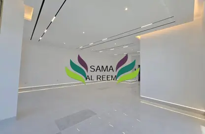 Villa - 4 Bedrooms - 4 Bathrooms for rent in Jumeirah 1 Villas - Jumeirah 1 - Jumeirah - Dubai