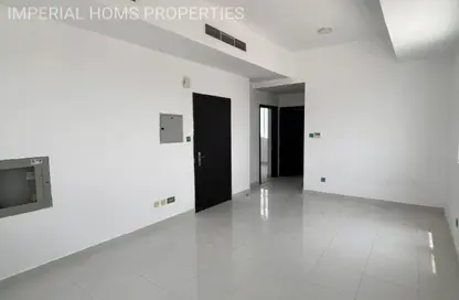 Apartment - 1 Bedroom - 2 Bathrooms for rent in Ajman Corniche Residences - Ajman Corniche Road - Ajman