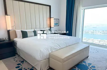 Room / Bedroom image for: Apartment - 1 Bedroom - 2 Bathrooms for rent in Fairmont Marina Residences - The Marina - Abu Dhabi, Image 1
