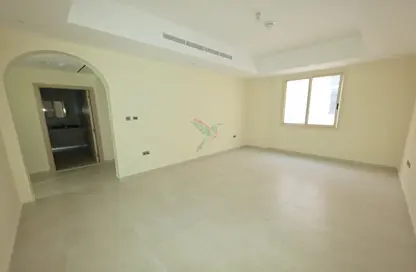 Apartment - 1 Bedroom - 2 Bathrooms for rent in Al Dafeinah - Asharej - Al Ain