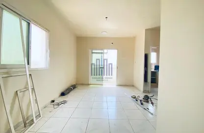 Apartment - 1 Bathroom for rent in Fire Station Road - Muwaileh - Sharjah