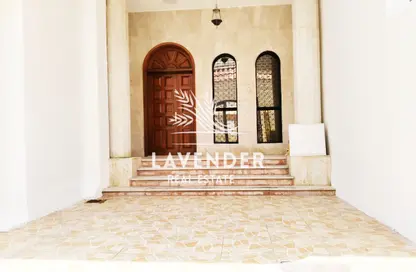 Villa - 4 Bedrooms - 6 Bathrooms for rent in Al Karamah - Abu Dhabi