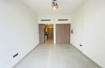 شقة - 1 حمام للايجار في برج ريزيدينس 2 - قرية الجميرا سركل - دبي