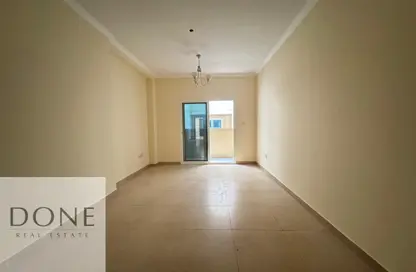 شقة - غرفة نوم - 2 حمامات للايجار في الثاني مويلح - تجارية مويلح - الشارقة