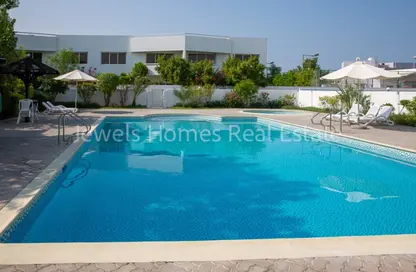 Villa - 4 Bedrooms - 3 Bathrooms for rent in Jumeirah 3 - Jumeirah - Dubai
