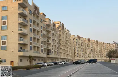 شقة - 2 غرف نوم - 3 حمامات للبيع في قرية الاميرة - الياسمين - عجمان