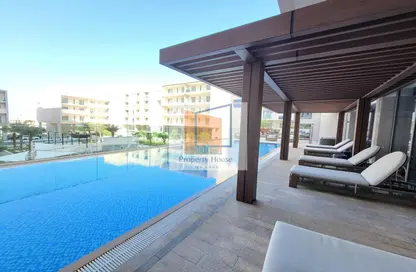 Pool image for: Apartment - 2 Bedrooms - 4 Bathrooms for rent in Global Gate - Saadiyat Island - Abu Dhabi, Image 1
