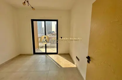 شقة - 2 غرف نوم - 2 حمامات للايجار في بن غاطي روز - منطقة 15 - قرية الجميرا سركل - دبي شقة - 2 غرف نوم - 2 حمامات للايجار في بن غاطي روز - منطقة 15 - قرية الجميرا سركل - دبي