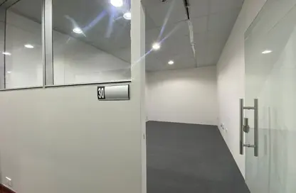 مكتب - استوديو - 6 حمامات للايجار في برج كورنيش فيو - شارع الكورنيش - أبوظبي