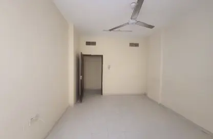 شقة - غرفة نوم - 1 حمام للايجار في البطينة - الشارقة