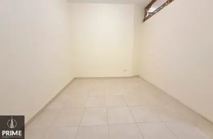 Apartment - 2 Bedrooms - 1 Bathroom for rent in Seashore - Rabdan - Abu Dhabi