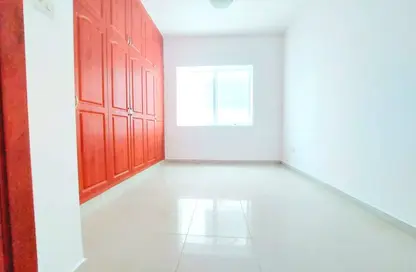 شقة - 2 غرف نوم - 2 حمامات للايجار في برج الزين - النهدة - الشارقة