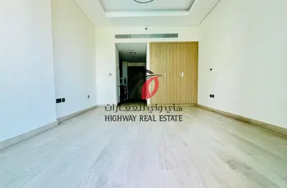 شقة - 1 حمام للايجار في فرهاد عزيزي ريزيدنس - الجداف - دبي