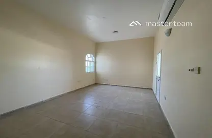 Empty Room image for: Compound - 2 Bedrooms - 3 Bathrooms for rent in Shabhanat Asharij - Asharej - Al Ain, Image 1