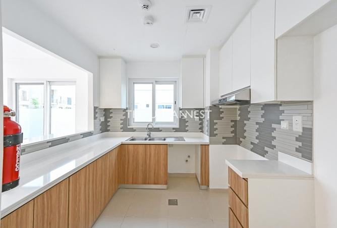 16051415 - Property Image 3