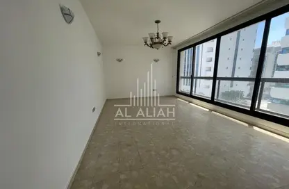 Apartment - 4 Bedrooms - 5 Bathrooms for rent in Al Danah - Abu Dhabi