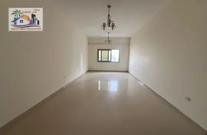 شقة - غرفة نوم - 2 حمامات للايجار في شارع التعاون - التعاون - الشارقة