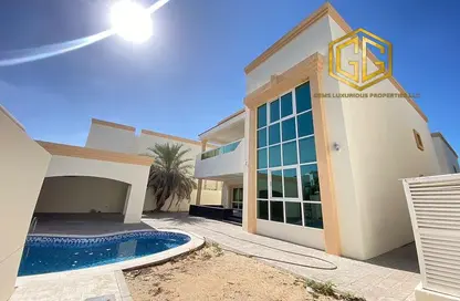 Pool image for: Villa - 4 Bedrooms - 5 Bathrooms for rent in Umm Suqeim 2 Villas - Umm Suqeim 2 - Umm Suqeim - Dubai, Image 1