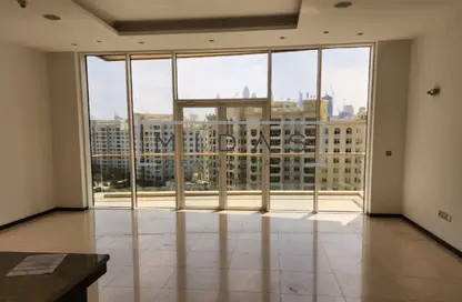 Apartment - 3 Bedrooms - 4 Bathrooms for rent in Tiara Residences - Palm Jumeirah - Dubai