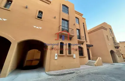 Villa - 4 Bedrooms - 5 Bathrooms for rent in Al Muntazah - Abu Dhabi